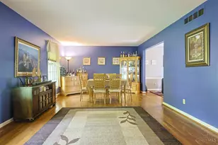 328 Circlewood Ln, Wyoming, OH 45215 - Photo 13