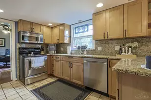 328 Circlewood Ln, Wyoming, OH 45215 - Photo 17