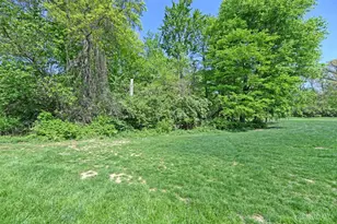 1056 Crisfield Dr, Union Township, OH 45245 - Photo 37