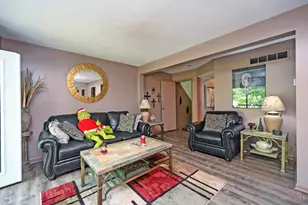1056 Crisfield Dr, Union Township, OH 45245 - Photo 15