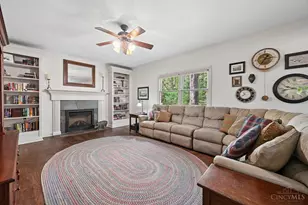 6879 Crown Pointe Dr, Liberty Township, OH 45011 - Photo 5