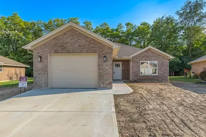 137 Pebble Creek Drive, Eaton, OH 45320 - Photo 1