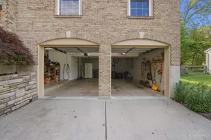 422 Wyndham Dr, Hamilton Township, OH 45039 - Photo 21