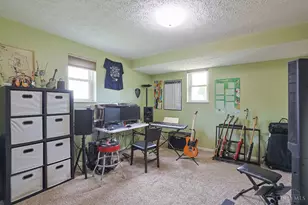 1285 Elizabeth Dr, Hamilton, OH 45013 - Photo 23