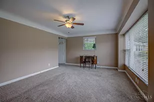 5714 Juliemarie Ct, Green Township, OH 45239 - Photo 9