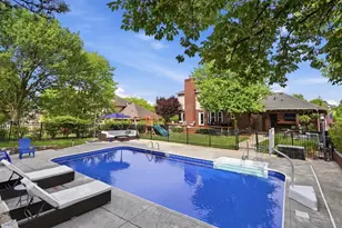 7301 Walnut Creek Dr, West Chester, OH 45069 - Photo 17