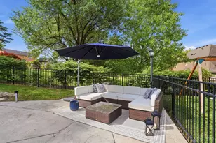7301 Walnut Creek Dr, West Chester, OH 45069 - Photo 47
