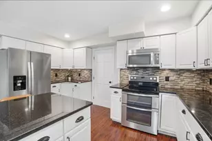 7301 Walnut Creek Dr, West Chester, OH 45069 - Photo 13