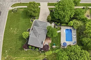 7301 Walnut Creek Dr, West Chester, OH 45069 - Photo 19