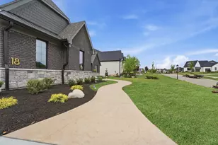 18 Chimneyridge Dr, Loveland, OH 45140 - Photo 3