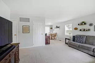 1433 Sunrise Dr, Loveland, OH 45140 - Photo 3