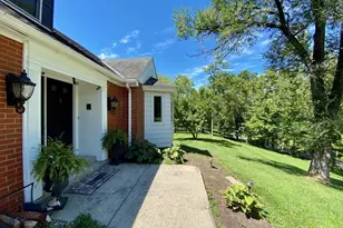 8525 Camargo Rd, Indian Hill, OH 45243 - Photo 3