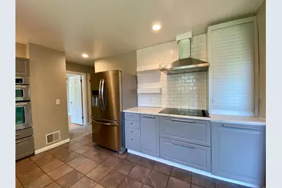 8525 Camargo Road, Indian Hill, OH 45243 - Photo 17