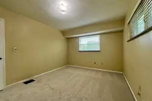5377 Sidney Rd, Green Township, OH 45238 - Photo 15