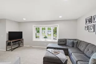 5318 Chatelaine Ct, Green Township, OH 45247 - Photo 5