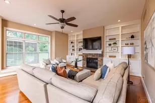 7953 Huntersknoll Ct, Montgomery, OH 45242 - Photo 13
