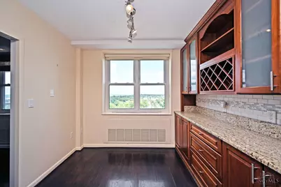 2444 Madison Road #1410, Cincinnati, OH 45208 - Photo 17