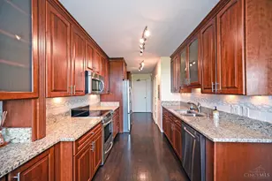 2444 Madison Rd, Cincinnati, OH 45208 - Photo 11