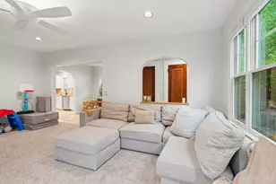 1241 Paddock Hills Ave, Cincinnati, OH 45229 - Photo 15