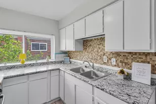 629 Maple Rd, Reading, OH 45215 - Photo 23