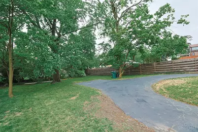 5829 Pandora Avenue, Cincinnati, OH 45213 - Photo 39