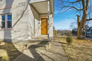 3244 Glenmore Ave, Cincinnati, OH 45211 - Photo 3