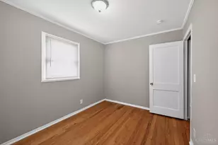 1923 Ashbrook Dr, Cincinnati, OH 45238 - Photo 11