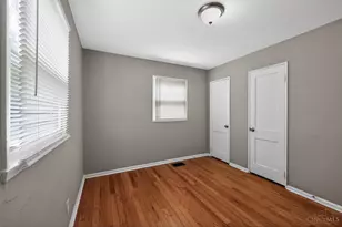 1923 Ashbrook Dr, Cincinnati, OH 45238 - Photo 27