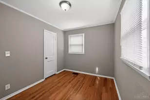1923 Ashbrook Dr, Cincinnati, OH 45238 - Photo 15