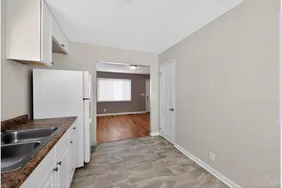 1923 Ashbrook Drive, Cincinnati, OH 45238 - Photo 19