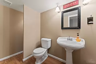 8586 Sunmont Dr, Anderson Township, OH 45255 - Photo 25