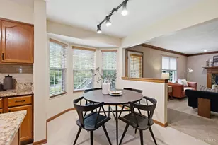 348 Oakwood Park Dr, Delhi Township, OH 45238 - Photo 9