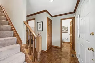 348 Oakwood Park Dr, Delhi Township, OH 45238 - Photo 5