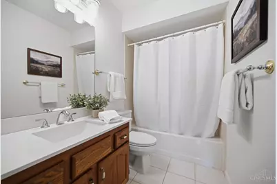 348 Oakwood Park Drive, Delhi Township, OH 45238 - Photo 27