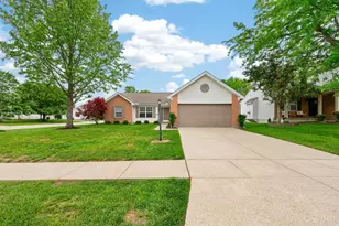 898 Pine Needle Pl, Hamilton Township, OH 45039 - Photo 3