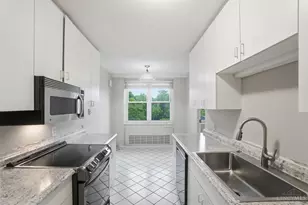 2444 Madison Rd, Cincinnati, OH 45208 - Photo 17