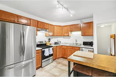 3058 Penrose Place, Cincinnati, OH 45211 - Photo 3