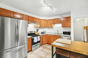 3058 Penrose Pl, Cincinnati, OH 45211 - Photo 3