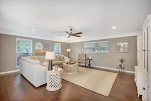 10322 Lochcrest Dr, Springfield Township, OH 45231 - Photo 9