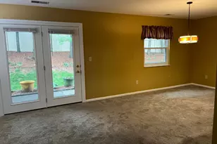 8794 Carrousel Park Cir, Colerain Township, OH 45239 - Photo 5
