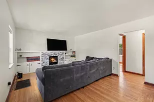 3825 Virginia Ct, Green Township, OH 45248 - Photo 5