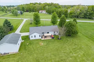 9070 Grimsley Rd, Penn Township, OH 45135 - Photo 39
