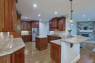 376 Compton Rd, Wyoming, OH 45215 - Photo 17