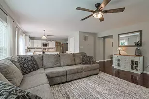 5619 Beechtree Ln, Hamilton Township, OH 45039 - Photo 7