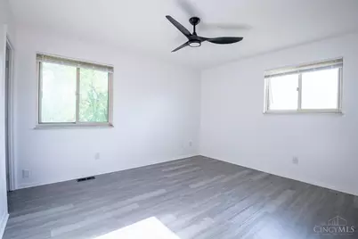 2097 Bluehill Drive, Springfield Township, OH 45240 - Photo 11