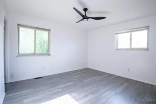 2097 Bluehill Dr, Springfield Township, OH 45240 - Photo 11