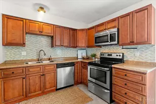 5215 Scotland Dr, Delhi Township, OH 45238 - Photo 7