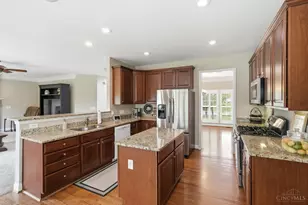 7490 Susan Springs Dr, West Chester, OH 45069 - Photo 17