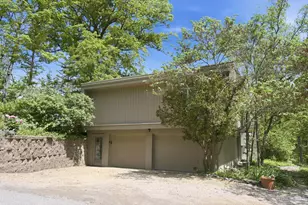 9546 Cunningham Rd, Indian Hill, OH 45243 - Photo 85