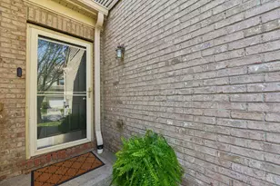 3855 Thorngate Dr, Mason, OH 45040 - Photo 3